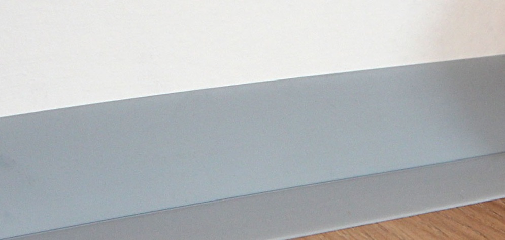 Sokel 1357 50/20 208 sivý