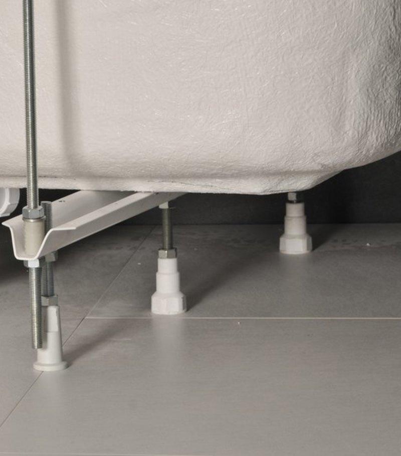 Nožičky k vani 70 U Lilia