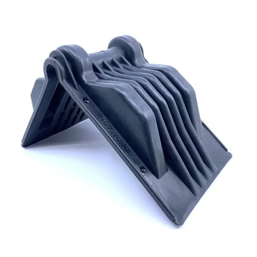 Ochranný plastový roh XXL 215x140x130mm proti prerezaniu upínacieho pásu